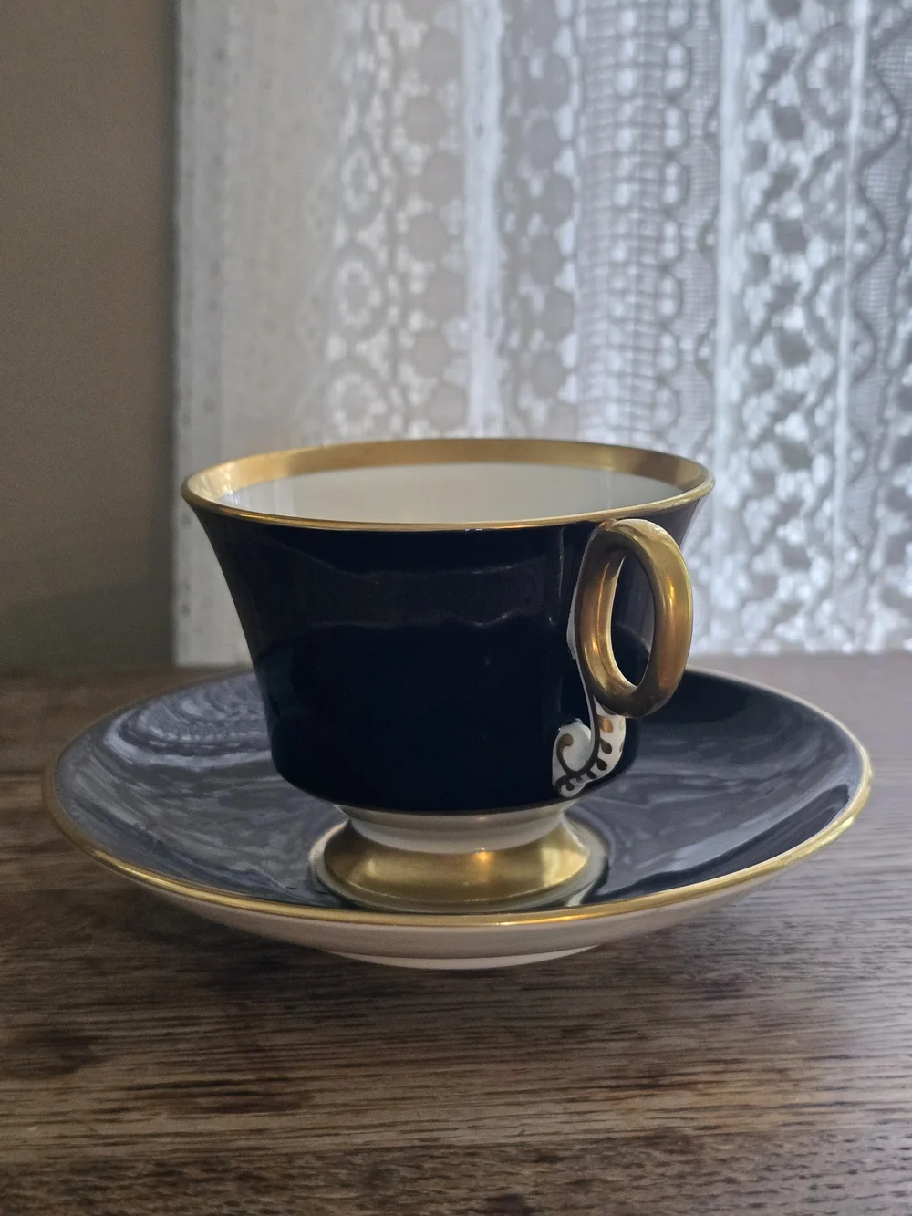 Adderley vintage elegant
